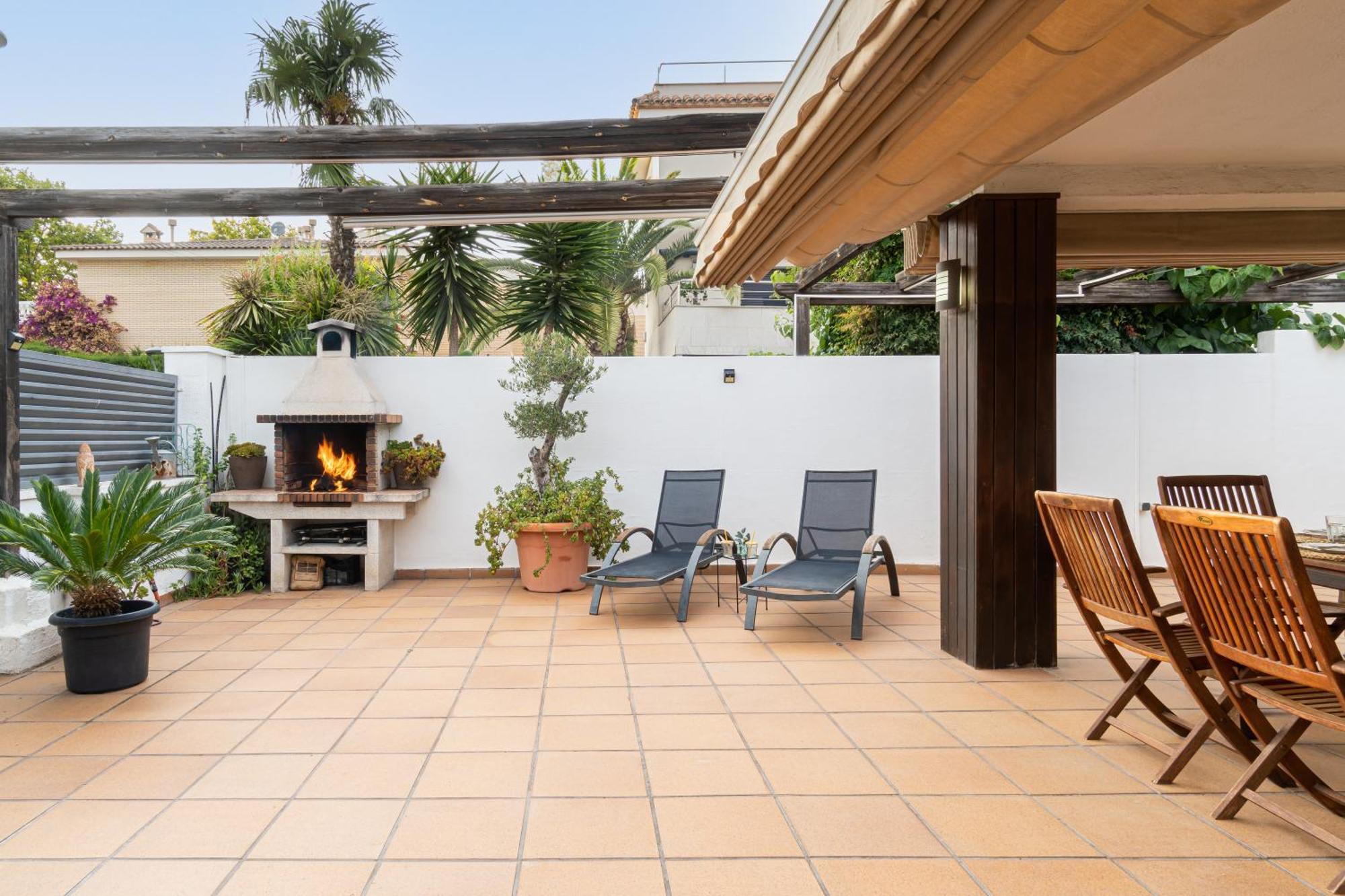 Willa "Charm & Cozy 4Br - 3Ba With Pool & Barbecue" Cambrils Zewnętrze zdjęcie